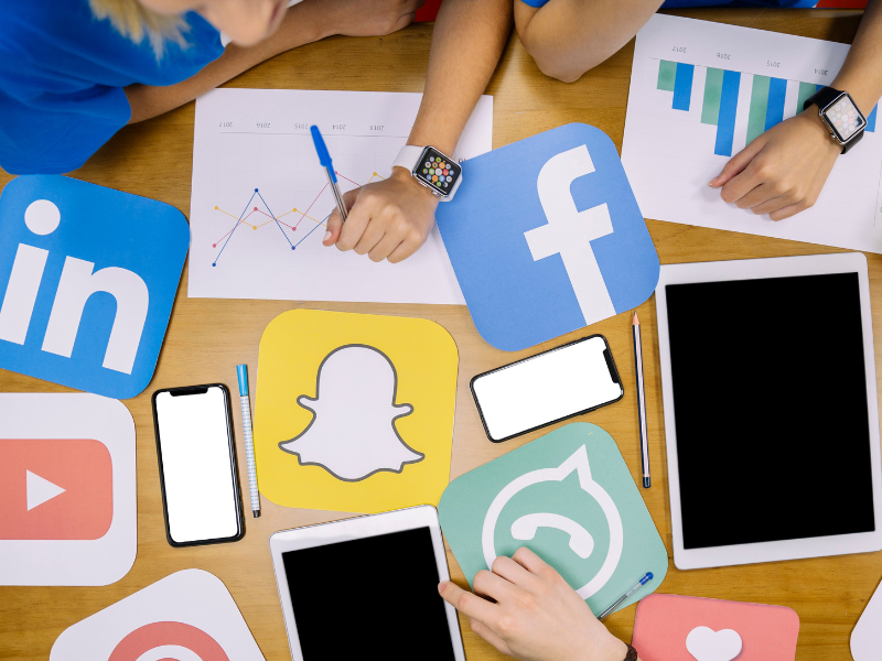 social media logos - innovations in surveying